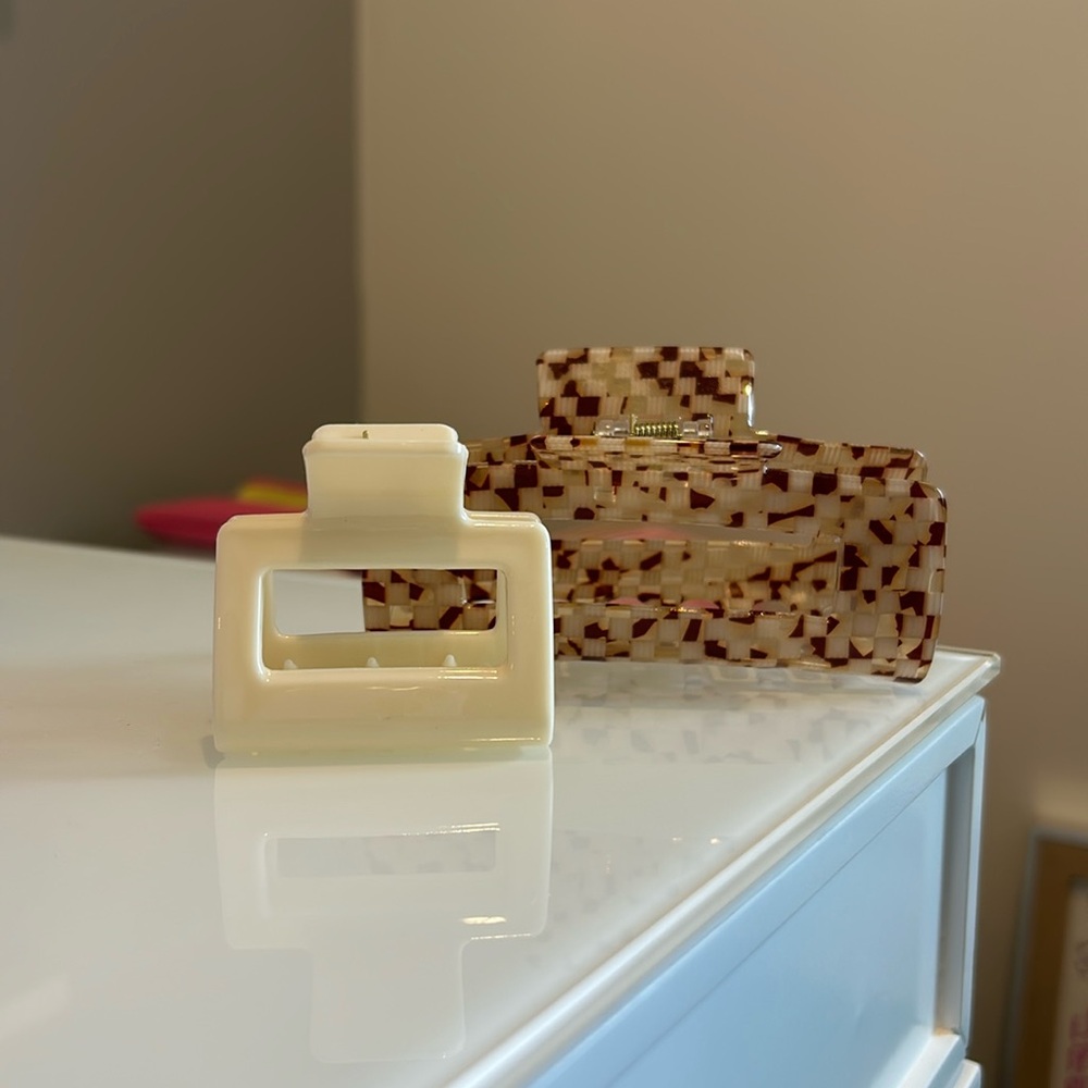 Large and small clip